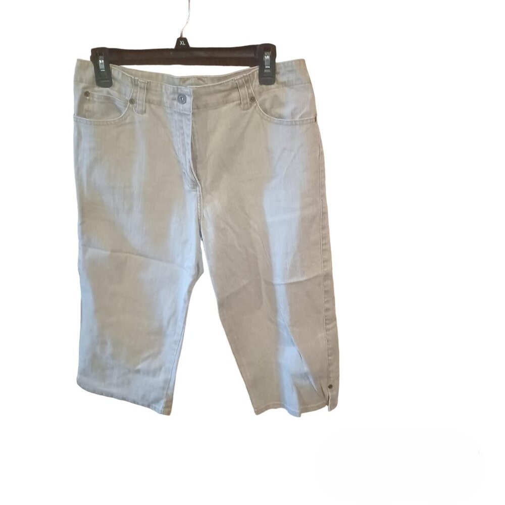 Christopher & Banks Gray Capris EUC